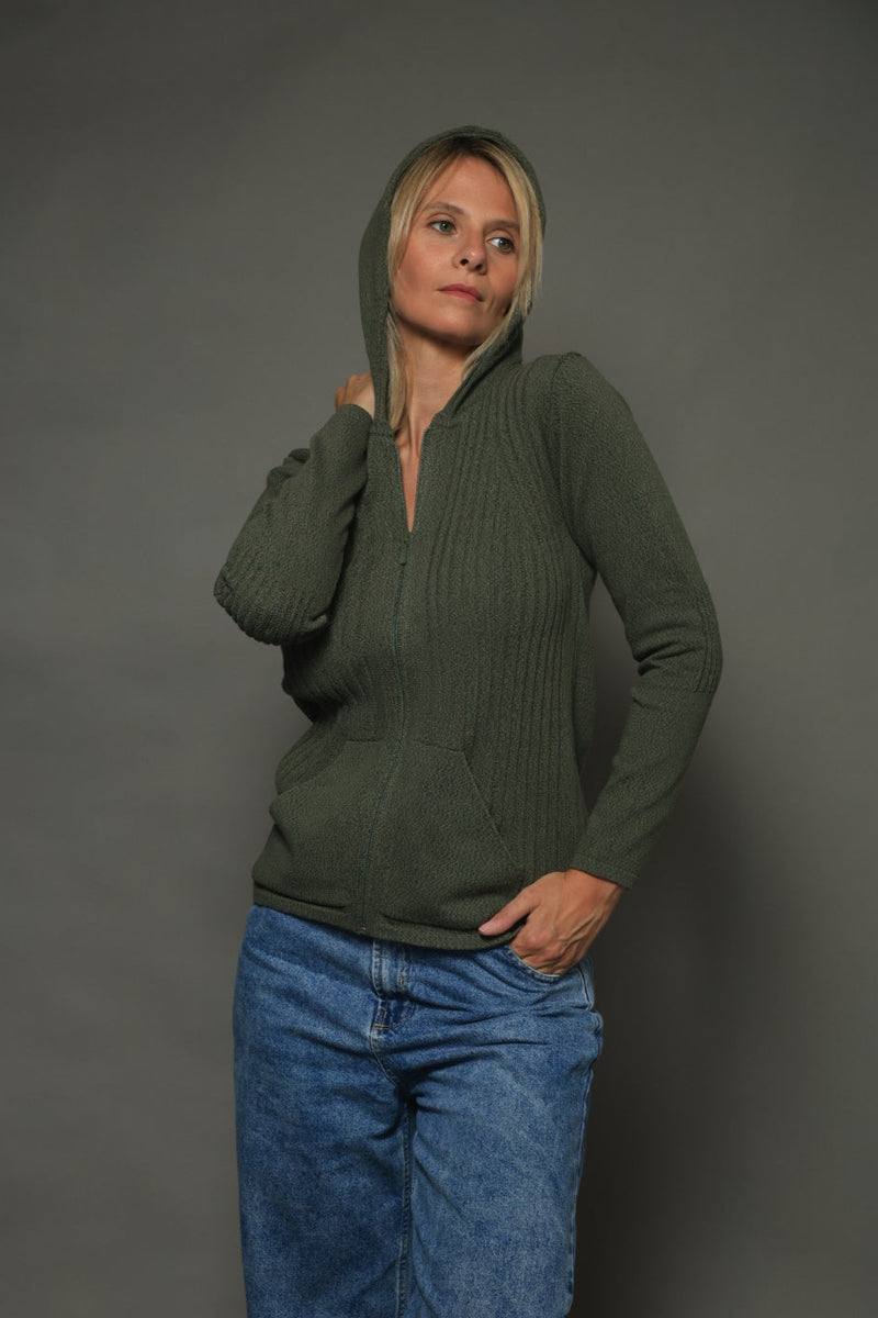 CAMPERA CON CAPUCHA VERDE MUSGO - ART. 7793