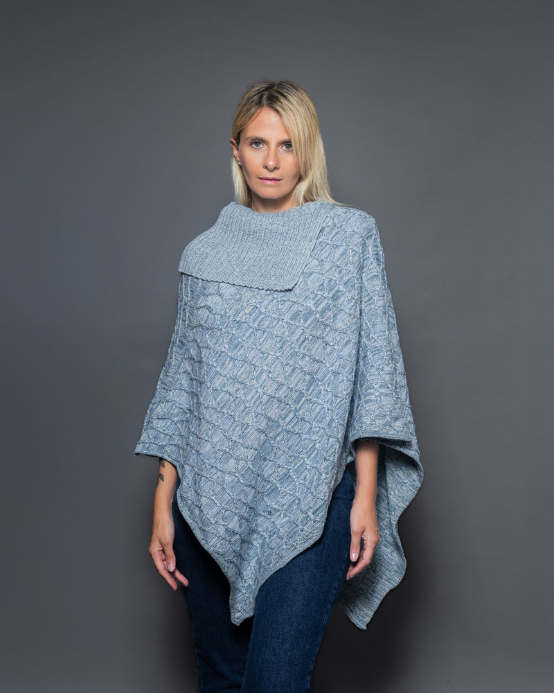 PONCHO ARANES CUELLO CELESTE CLARO (ART. 7986)