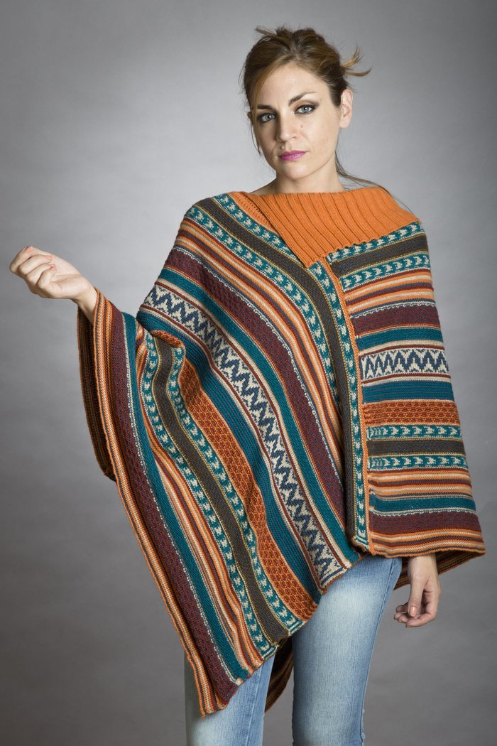 PONCHO CON CUELLO MULTICOLOR ART. 7616